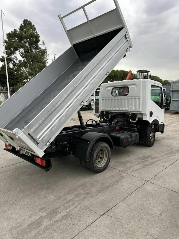 Nissan Cabstar - immagine 2
